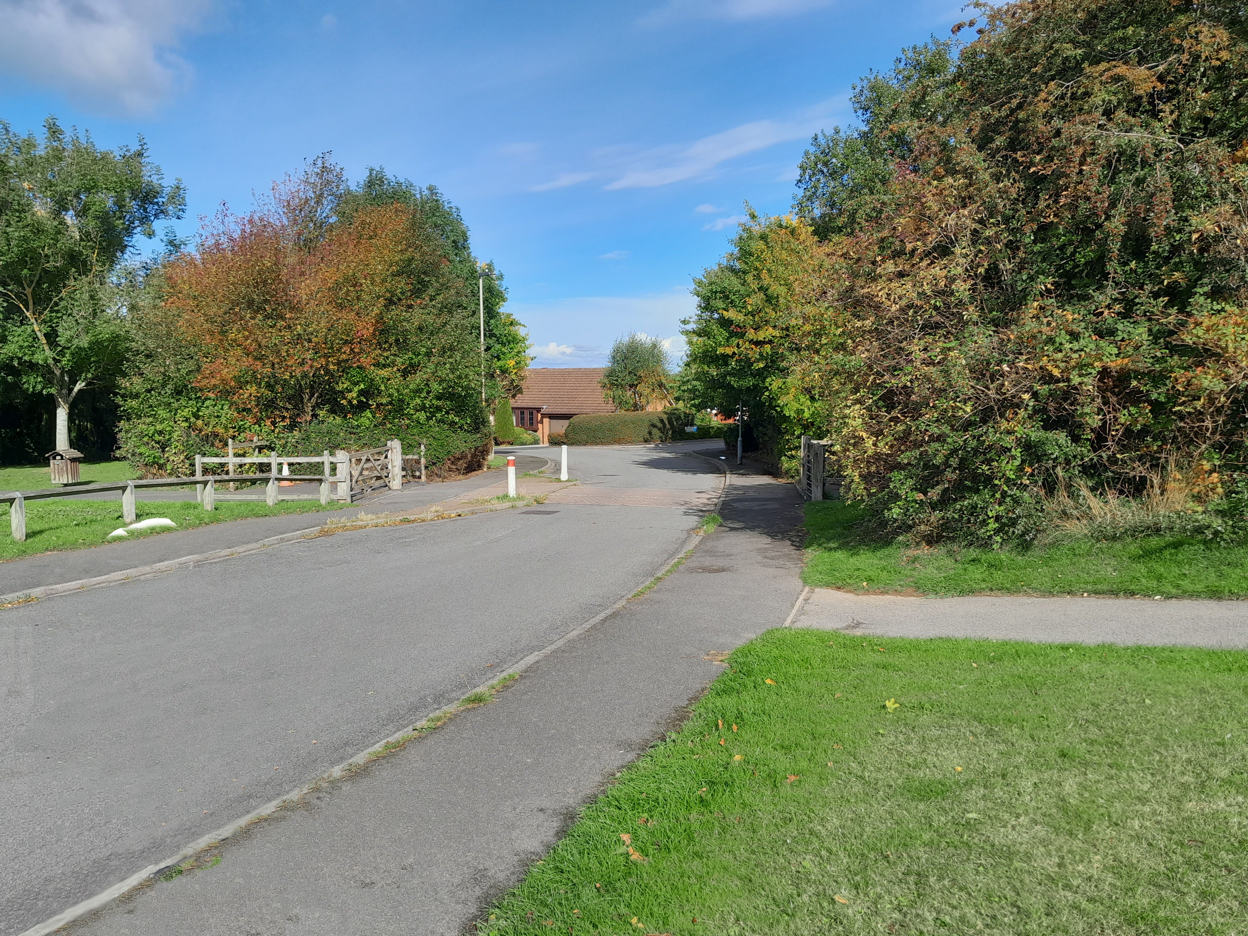 Newby Farm Road between Scalby and Scarborough, at the point where the Cinder Track crosses.