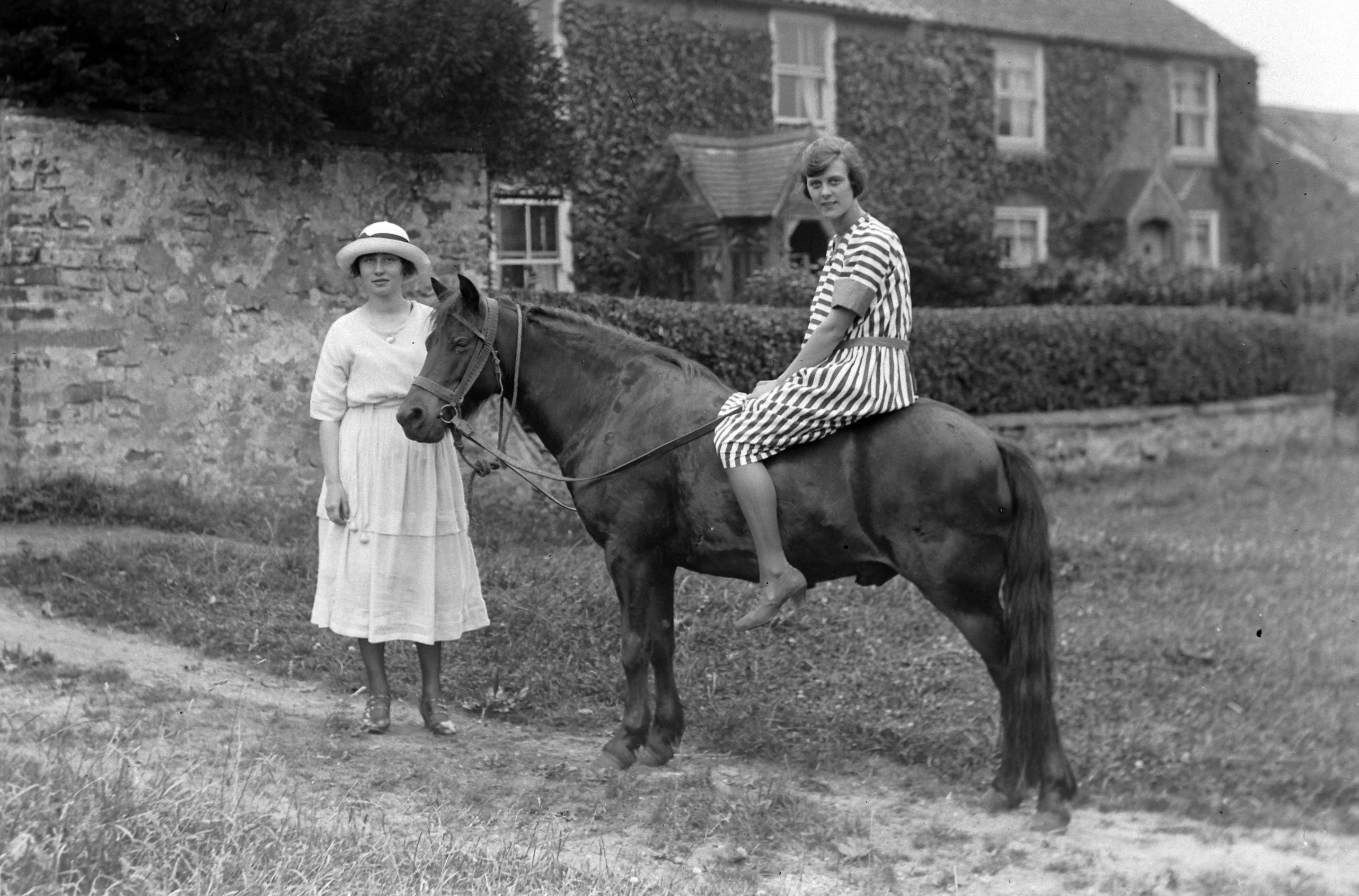 Horse-riding at Grafton, July 1923. From a collection of photographs by local amateur photographer Louisa Kruckenberg.